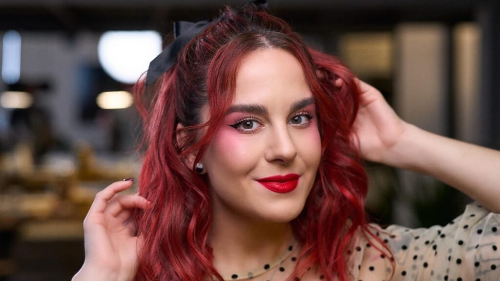 Elegant Waves with Bow